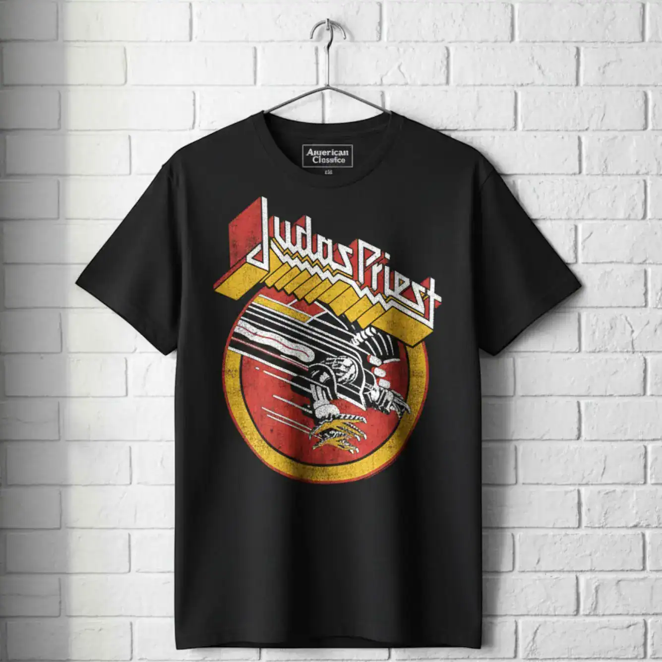 Judas Priest Screaming for Vengeance Men's T Shirt wall