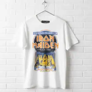 Iron Maiden World Slavery Tour Tokyo 1987 Men's T Shirt wall