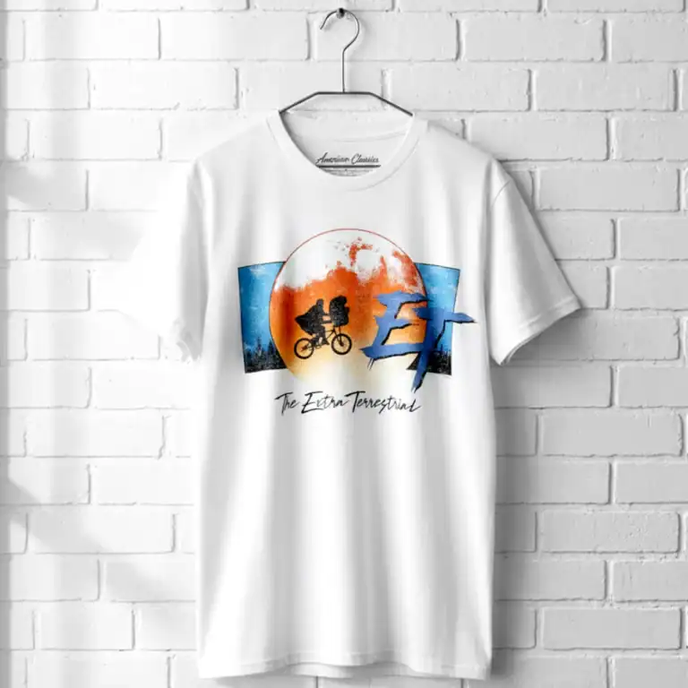 E.T Biking over the Forest Men's T Shirt