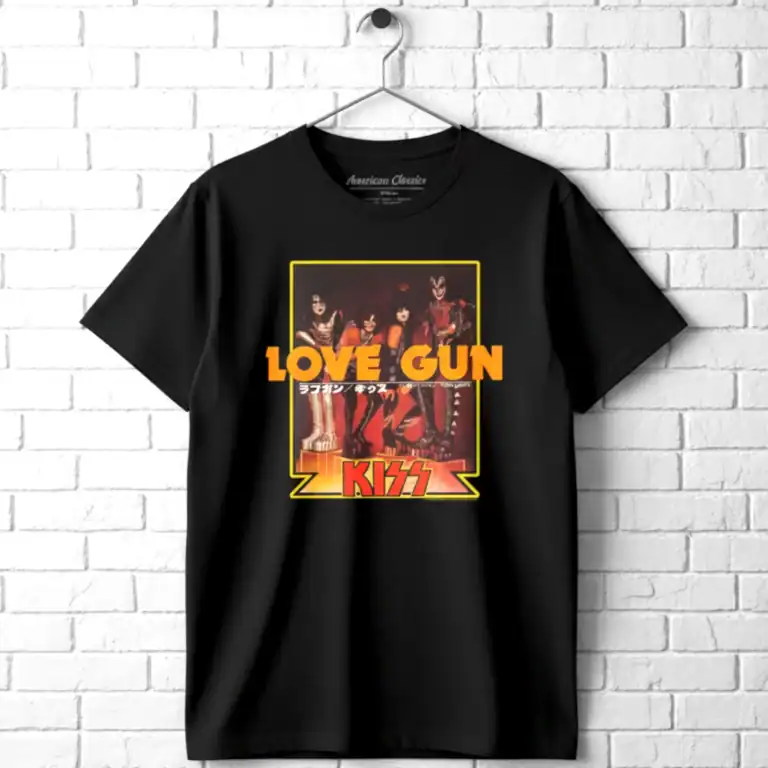Kiss Japanese Love Gun Men's T Shirt